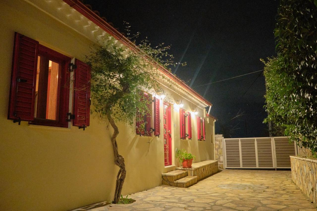 Yasemia Wood & Stone * Makris Gialos (Zakynthos)