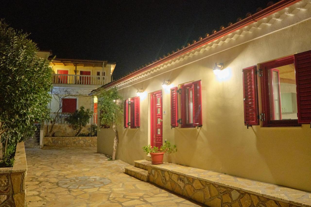 Yasemia Wood & Stone Villa *