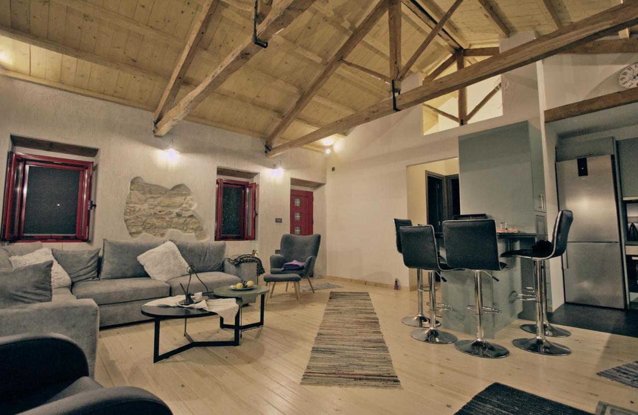 Yasemia Wood & Stone Villa
