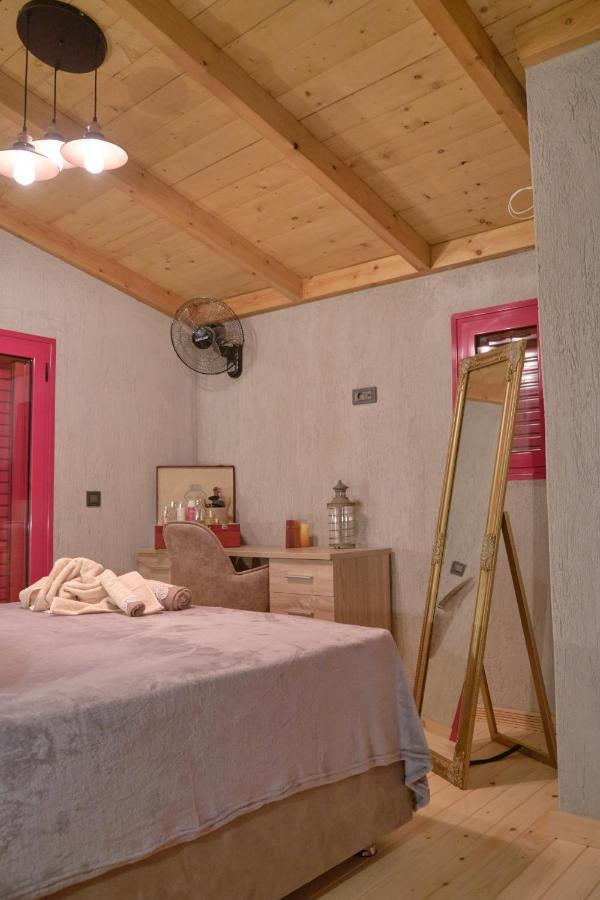 Yasemia Wood & Stone Villa